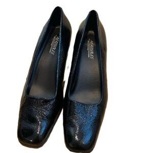 AEROSOLES Black Heels